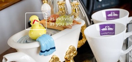 Una habitación de hotel personalizada