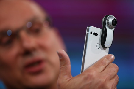 Más problemas para Essential, una startup les demanda por apropiarse de la idea de sus conectores magnéticos