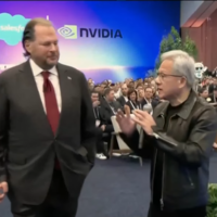 Tras hablar con Trump, la posición de Jensen Huang sobre regular la IA es clarísima: "No necesitamos nuevas leyes"