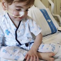 Un niño de menos de dos años recibe los pulmones donados por un bebé en paro cardiaco: una operación única en España