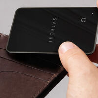 La cartera, mochila o portátil siempre localizado desde el iPhone. Satechi tiene un localizador con el formato que más me gusta 