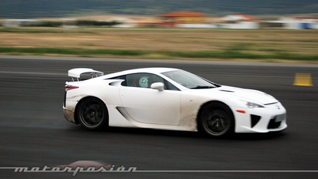 Lexus LFA