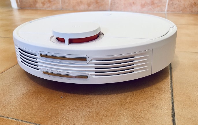 El robot aspirador de Xiaomi que arrasa está en oferta en MediaMarkt: aspira, pasa la mopa y se controla con Alexa