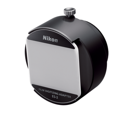 La Nikon D850 puede escanear negativos usando un adaptador de digitalización