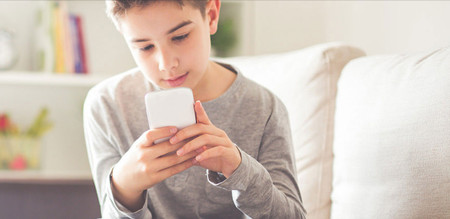 Movistar ya ofrece el servicio de control parental Qustodio: hasta 5 dispositivos por 3,5 euros al mes