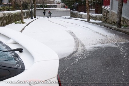 Toyota Supra con Michelin Alpin 4
