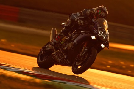 El GMT94 de David Checa gana en unas apretadisimas 8h de Oschersleben