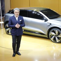 Luca de Meo avisa que harán falta nuevos recortes en Renault: "Necesita hacer dieta"