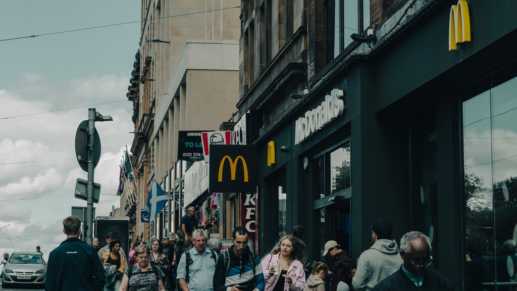McDonald's ha sufrido su primera caída de ventas desde la pandemia. Es la prueba de que ni la fast food se salva de la inflación
