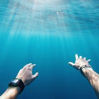 10 pulseras de actividad y smartwatches para medir tus entrenos de natación