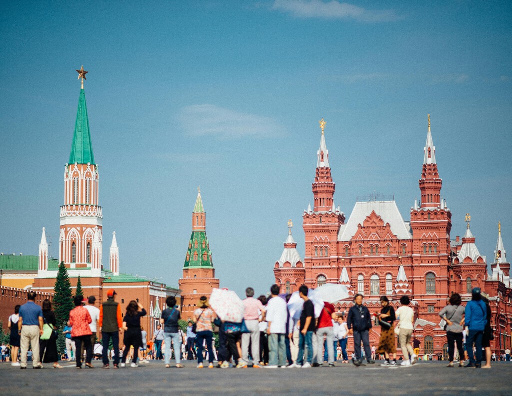 Si te compras un móvil en Rusia te vas a encontrar la app MAX. Es la versión de WhatsApp para controlar a toda la nación