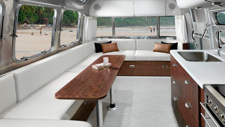 Airstream Globetrotter 30