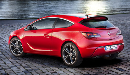 Opel Astra 2012