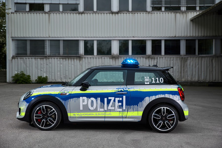 MINI John Cooper Works policia