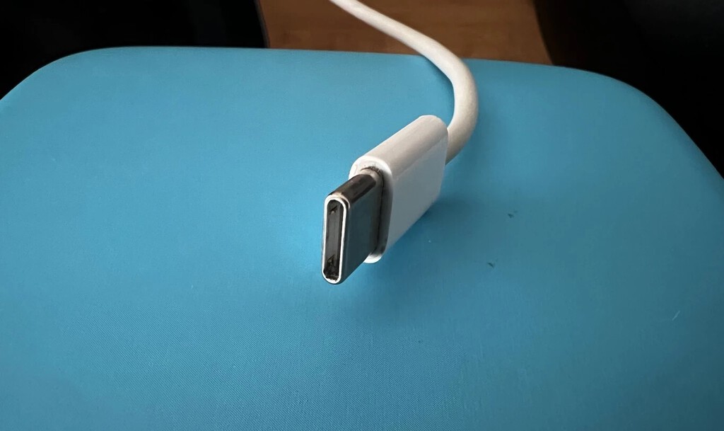 La UE forzará el cable USB-C, pero Apple se guarda un as en la manga con su iPhone 15 La UE forzará el cable USB-C, pero Apple se guarda un as en la manga con su iPhone 15