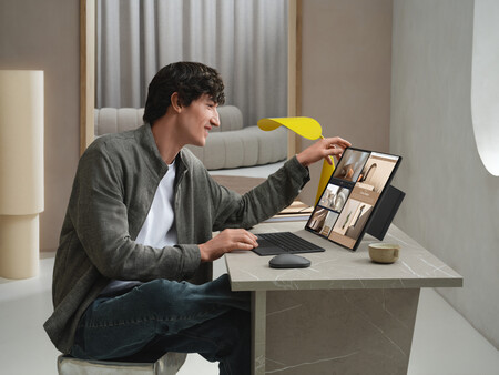 Zenbook Duo Ux8407aa Scenario Photo 03
