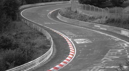 Nürburgring está oficialmente a la venta ¿Ponemos "bote" y nos lo compramos?