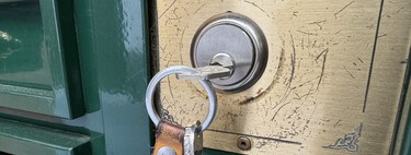 Un cerrajero profesional me ha desvelado el truco para arreglar la cerradura y que la llave no se atasque. Ahora funciona como el primer día