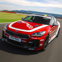KIA Stinger GT420: Perfecto para ir a la oficina, pero cuando esa oficina es el circuito