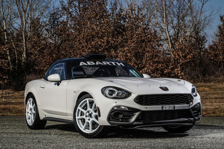 El Abarth 124 rally se pone al día para 2019: más prestaciones y adaptabilidad para seguir liderando