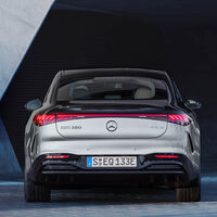 Ojo, que vienen baches: los nuevos coches de Mercedes-Benz pueden avisar al conductor para que esquive agujeros 