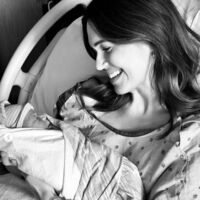 Mandy Moore dio a luz a su segundo hijo sin epidural: "nuestros corazones duplicaron su tamaño" 