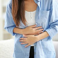 Para algunas mujeres la regla puede ser muy dolorosa e incapacitante: así afectan los dolores menstruales 