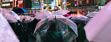 Japón le ha declarado la guerra a los paraguas. Dicen que son el equivalente a que te caiga un piano