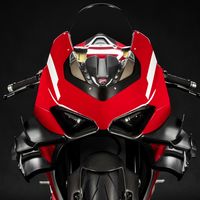 Ducati Superleggera V4: brutalidad italiana de 234 CV para 152 kg y con extra de alerones, por 115.000 euros