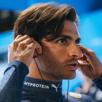 "No entiendo qué está haciendo". Un ex campeón de F1 ha explotado contra Carlos Sainz, y pide sanciones para él 