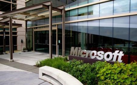 Microsoft cierra dos fábricas de móviles en China, 9.000 despidos