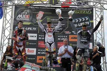 Podium MX2