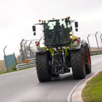 La vuelta más lenta de Nürburgring es para este tractor Claas de 520 CV y una buena dosis de humor