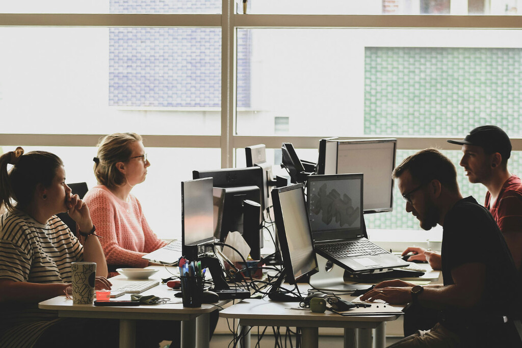 El mercado laboral fantasma: por qué las empresas están publicando ofertas de empleo sin intención de contratar 