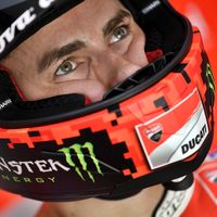Jorge Lorenzo tuvo que tirarse de su Ducati: "Me quedé sin frenos. Iba a chocar contra el muro"