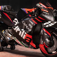 Al final tendrás que sacarte el carnet de avioneta para llevar moto. Aprilia ha patentado un carenado con aún más locuras aerodinámicas