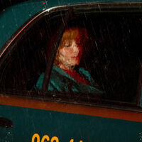 12 años antes de subir al espacio con 'Proyecto salvación', Ryan Gosling nos sorprendió con su debut como director. Una película tan extraña como hipnótica