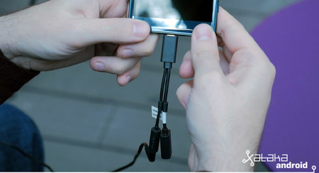 Sony explica por qué los Xperia XZ2 no tienen minijack