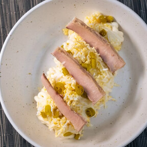 Hace cinco años, este restaurante de Málaga ganó el concurso a la mejor ensaladilla rusa del mundo. Hoy ha ganado al resto de campeones