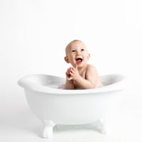 Los genitales del bebé: cómo cuidarlos y limpiarlos para prevenir infecciones en niños y niñas