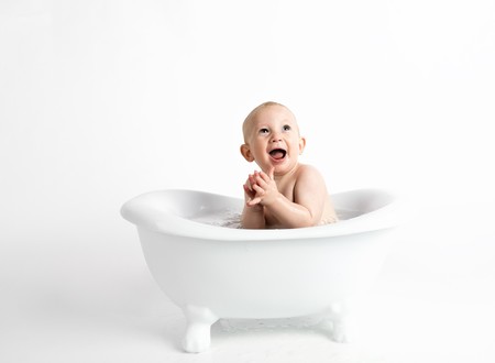 Los genitales del bebé: cómo cuidarlos y limpiarlos para prevenir infecciones en niños y niñas