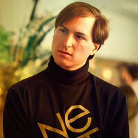 "Yo te resuelvo el problema y tú me pagas". Steve Jobs pagó 100.000 dólares por un logo que dividió a los expertos