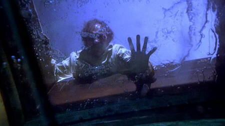 La Noche Se Mueve 1975 Arthur Penn