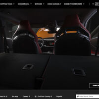 El configurador de este coche te enseña cómo es quedarte atrapado en el maletero. Parece loquísimo, pero es que en EEUU es obligatorio por ley que se pueda abrir desde dentro 