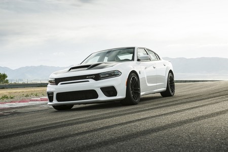 Dodge Charger SRT Hellcat Redeye 2021, el nuevo súper sedán irrumpe con sus 797 hp y aceleración de infarto