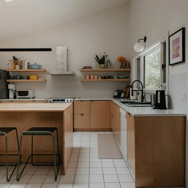 Es de Leroy Merlin, con diseño rústico y nos evita tener que fregar a diario tanto la cocina como la terraza