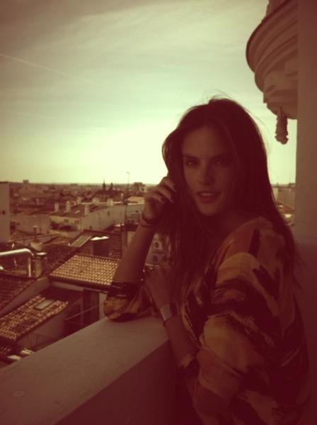 Ai Alessandra Ambrosio... Ai se eu te pego... Ai...
