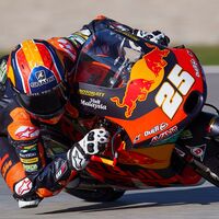 Raúl Fernández marca territorio en los gélidos entrenamientos libres de Moto3 en MotorLand