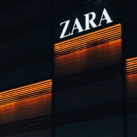 Amancio Ortega ganó 1.552 millones extra en Inditex y lo invierte en la segunda mayor compra de su vida: un edificio de oficinas