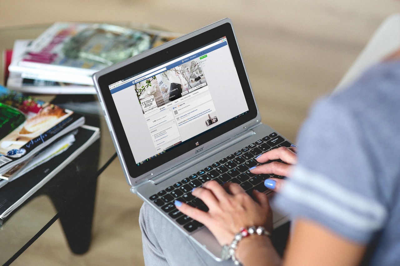 Hands Woman Laptop Notebook 1